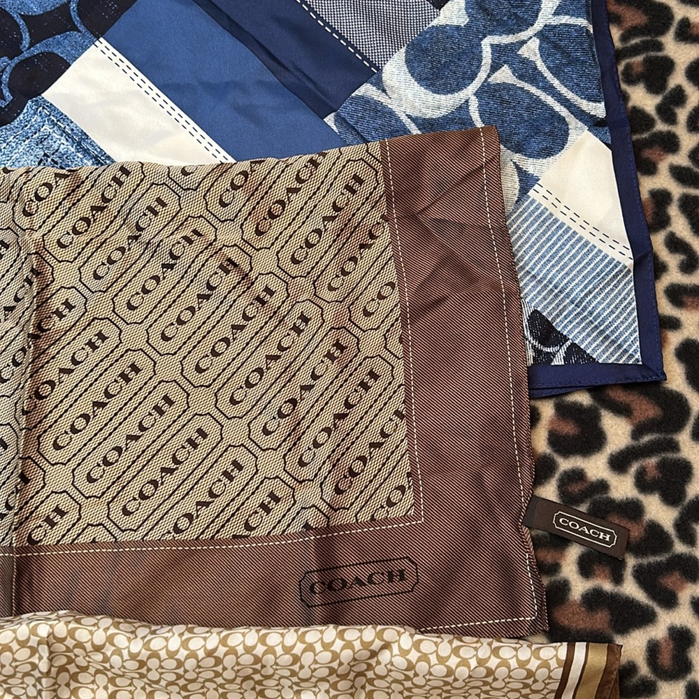 LOT of 3 COACH Scarves 🧣 - Picture 4 of 8